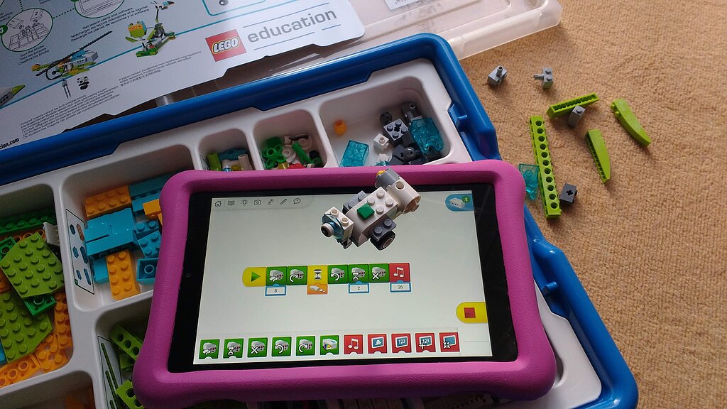 LEGO Roboter bauen und programmieren