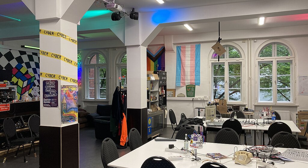 Erste Schritte mit Kleinst-Computern im Jugend hackt Lab